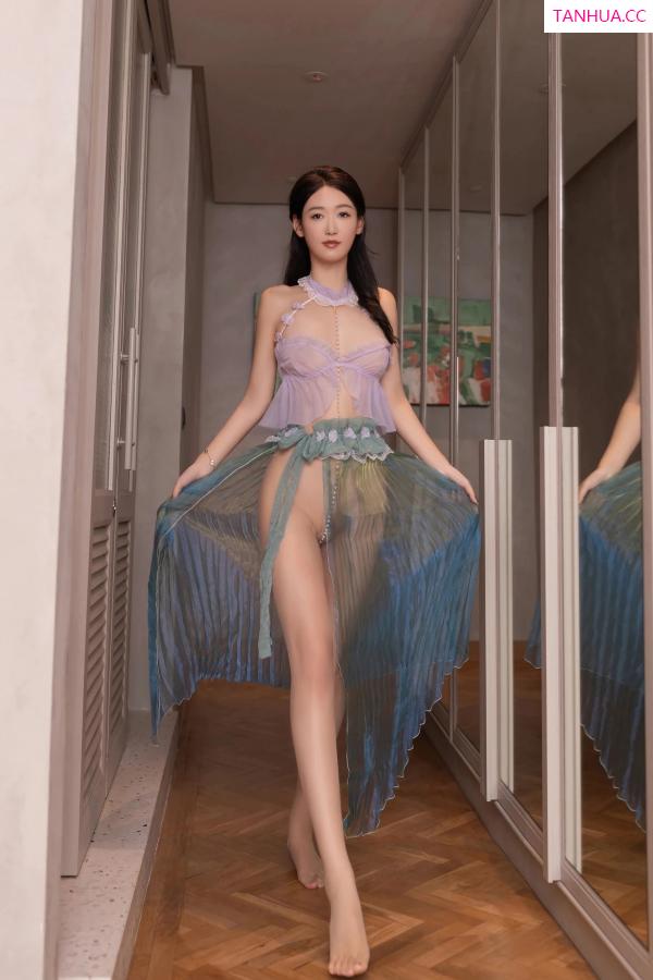 唐安琪  [XiuRen]高清写真图 2024.06.03 No.8644 唐安琪 丝袜美腿第10张图片